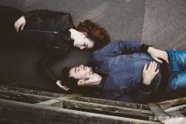 夜听老公出轨了还能挽回吗?——婚姻危机的应对与思考 夜听老公出轨了还能挽回吗?——婚姻危机的应对与思考